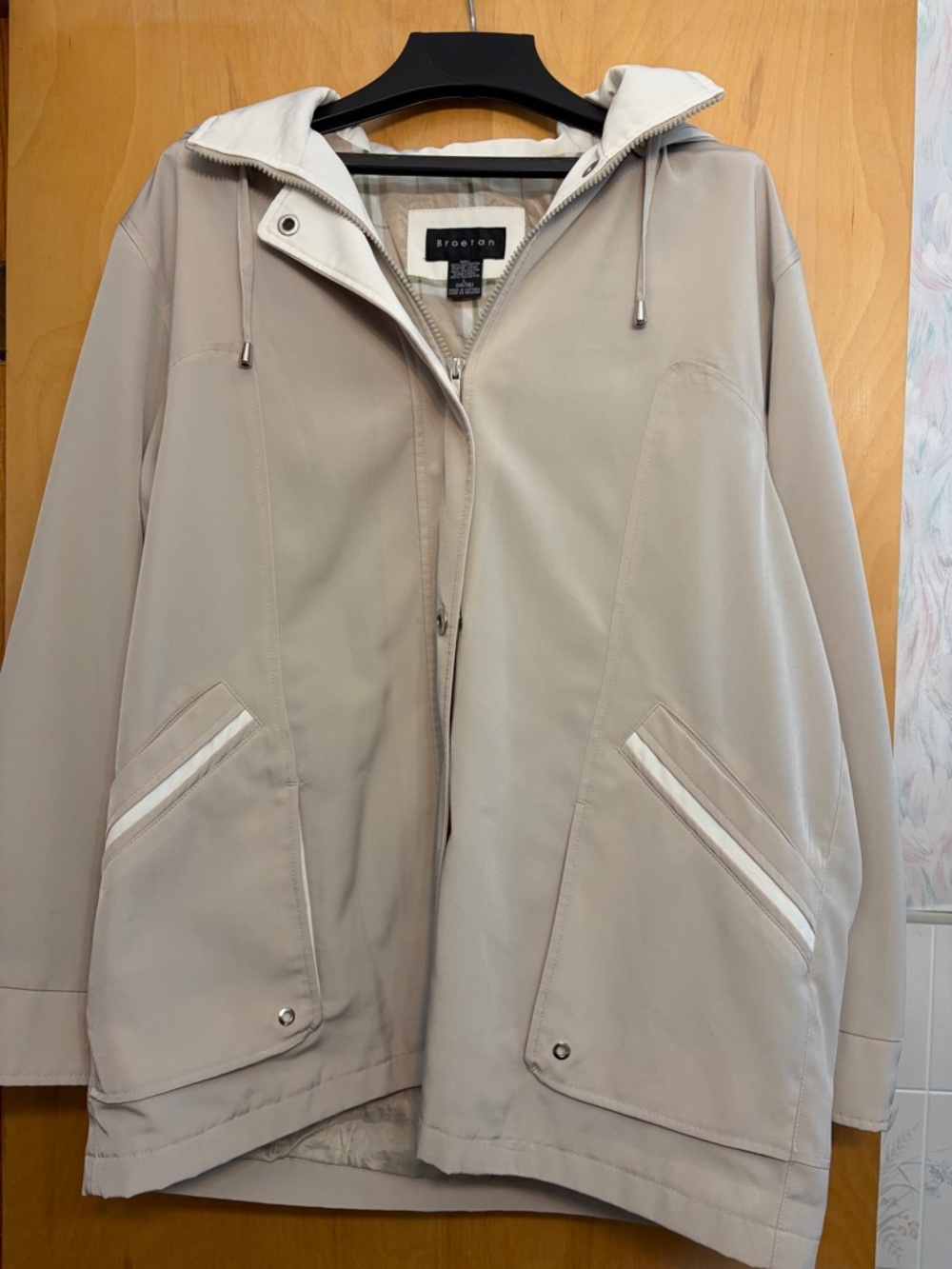 Braetan Light Beige Zip-Front womens Jacket